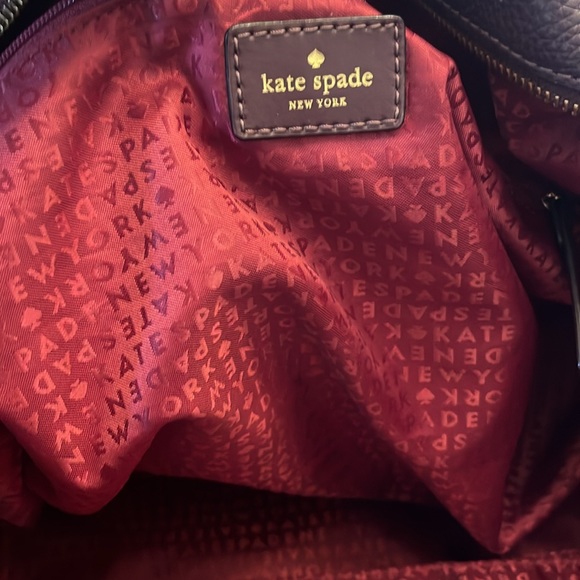 Kate Spade travel bag ,Plum color , great used condition - Picture 4 of 7